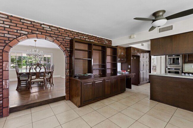 Building Photo - Welcome to this Beautiful Ranch-Style Home...