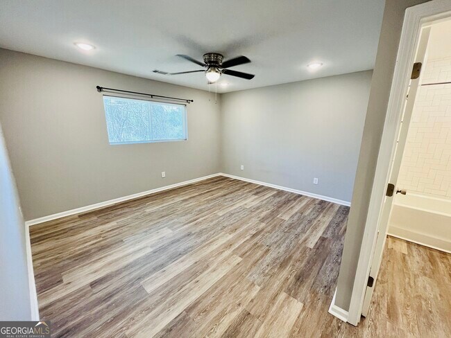 Building Photo - 3329 Burk Dr