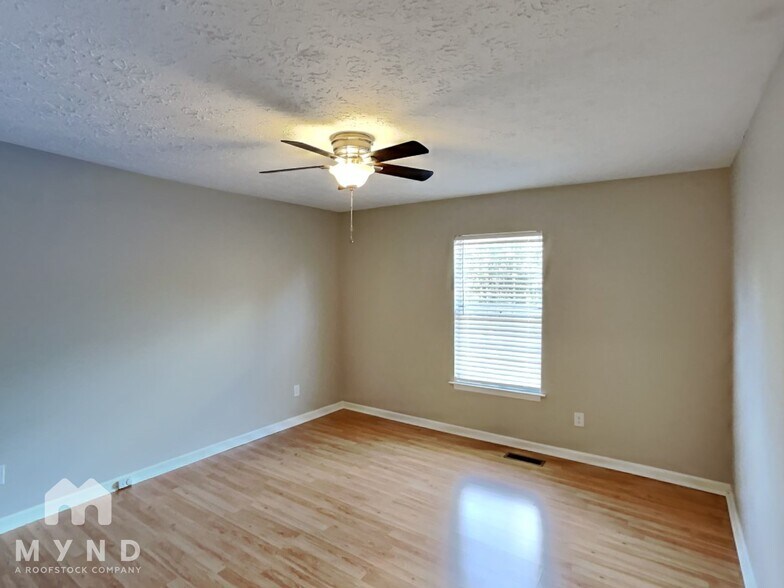Building Photo - 383 Huntington Ridge Dr