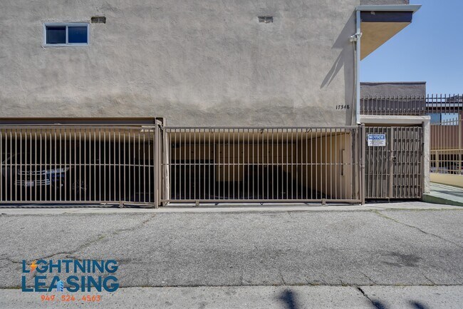 Building Photo - 17346 Burbank Blvd