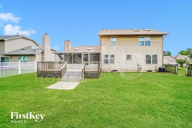 Building Photo - 1103 Crestview St