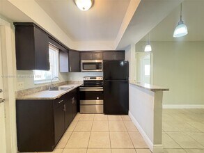 Building Photo - 4340 NW 21st Ave