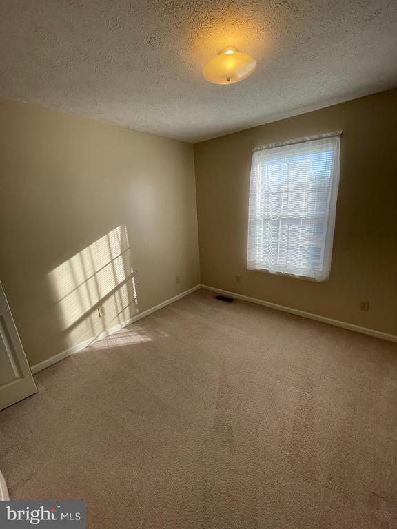 Building Photo - 2086 Cidermill Ln