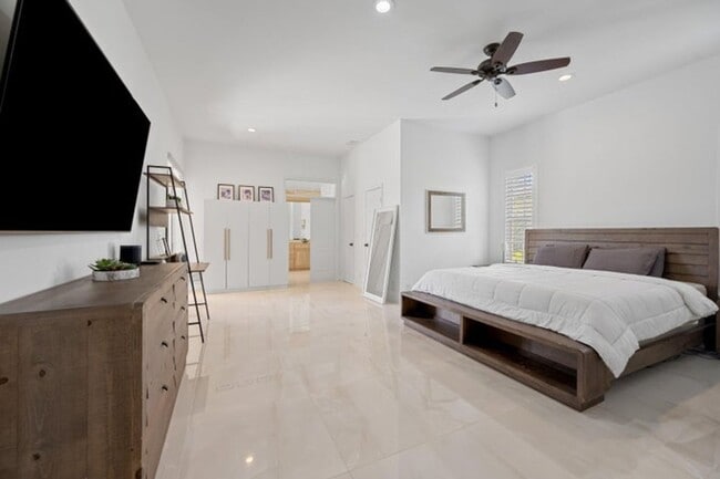 Building Photo - 8738 Marlamoor Ln