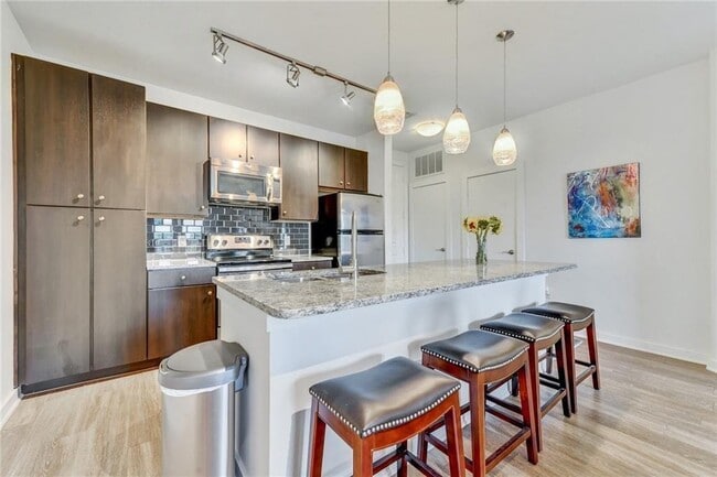 Building Photo - 1900 Barton Springs Rd