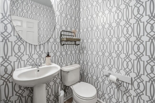 Building Photo - 5 Indian Field Dr