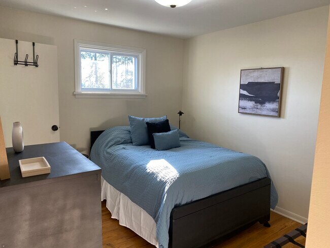 Primary Bedroom - 345 Myoma Rd