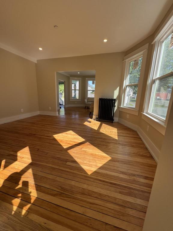 Building Photo - 14 Elm St