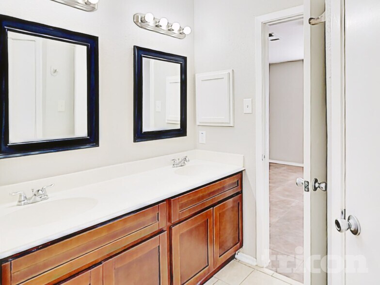 Building Photo - 11451 Stoughton Dr