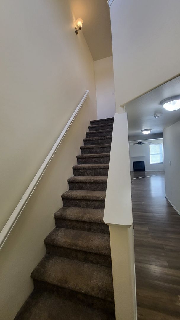 Building Photo - 1383 SW 27th St