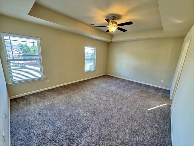 Building Photo - 130 Sparkling Spring Trail
