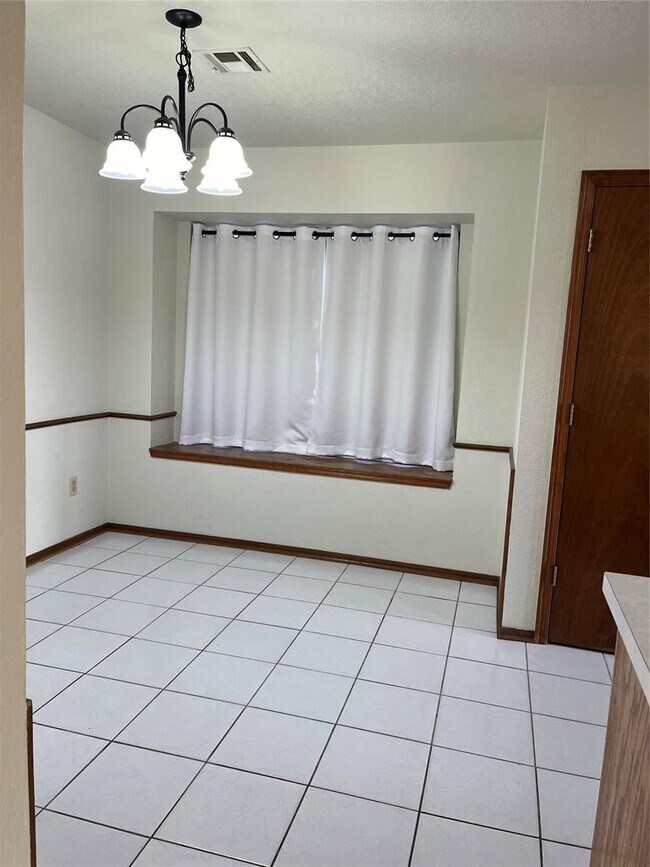 Building Photo - 317 S Chanda Ln