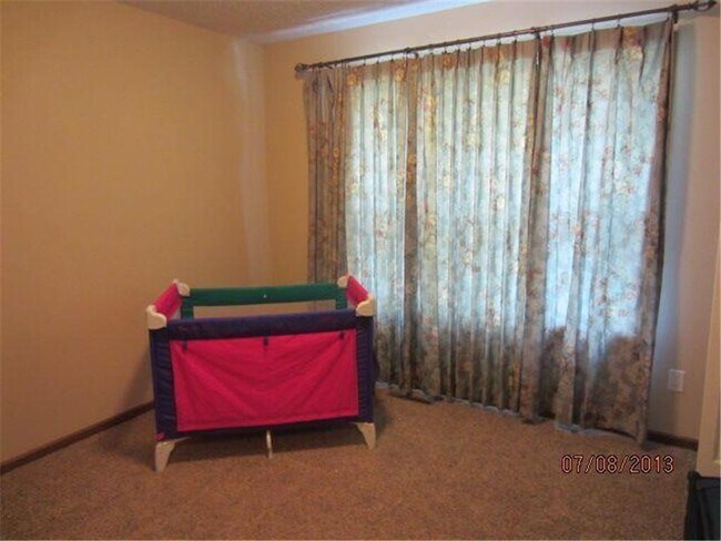 Building Photo - 5073 Dunkirk Pl N