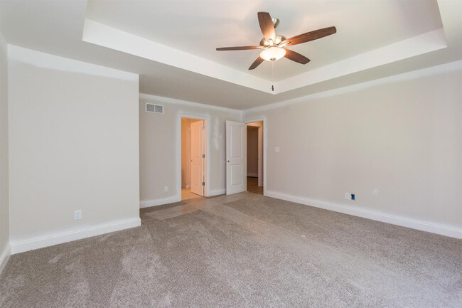 Building Photo - 1140 Orchard Dr