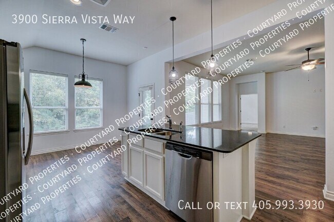 Building Photo - 3900 Sierra Vista Way