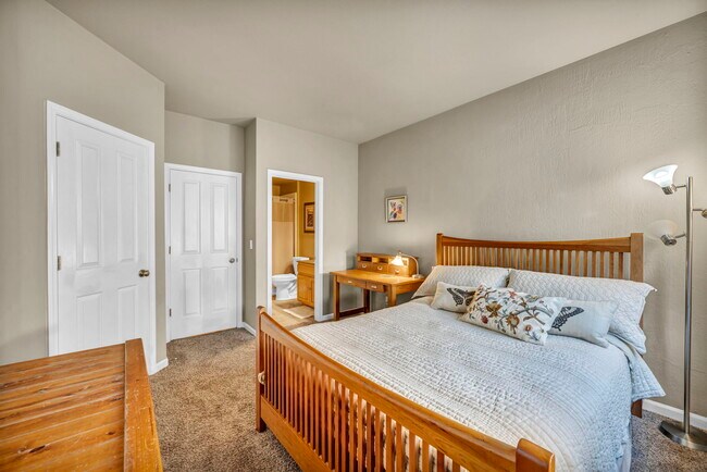 Building Photo - 4731 Ellicott Wy