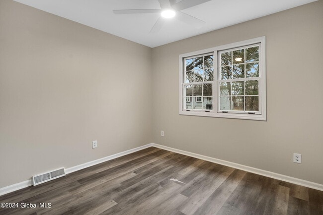 Building Photo - 3 Terry Ct