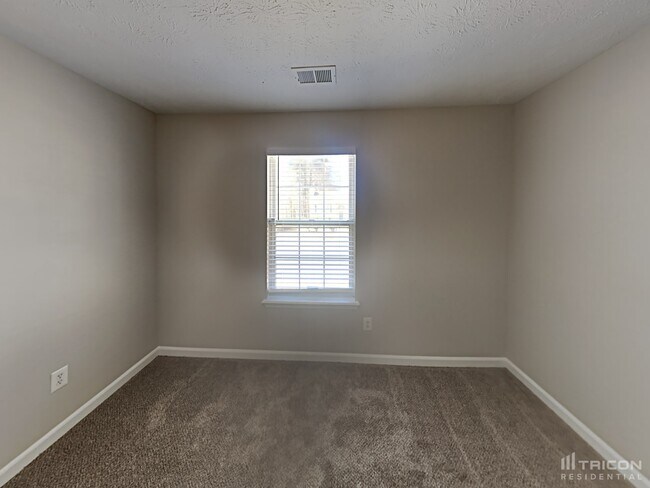 Building Photo - 4856 Lake Park Ln