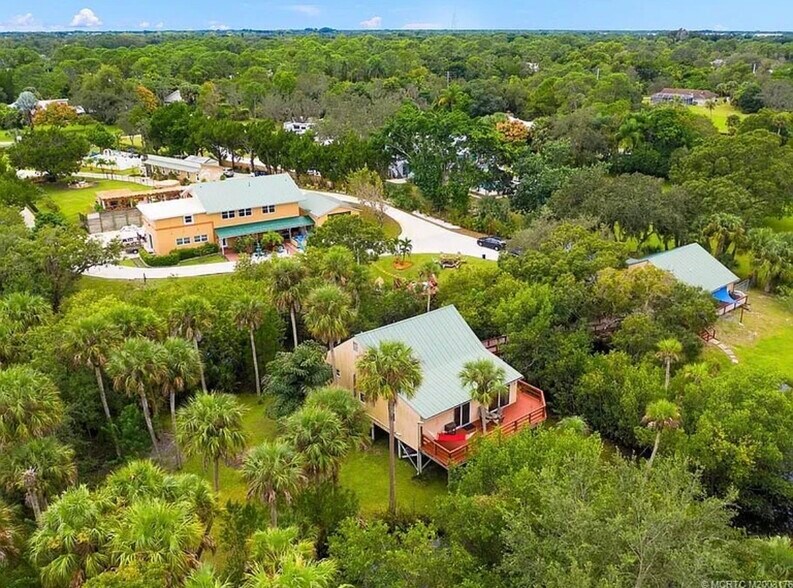 Building Photo - 3307 SW Bessey Creek Trl