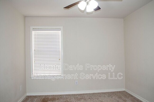 Building Photo - 120 Fred Couples Dr