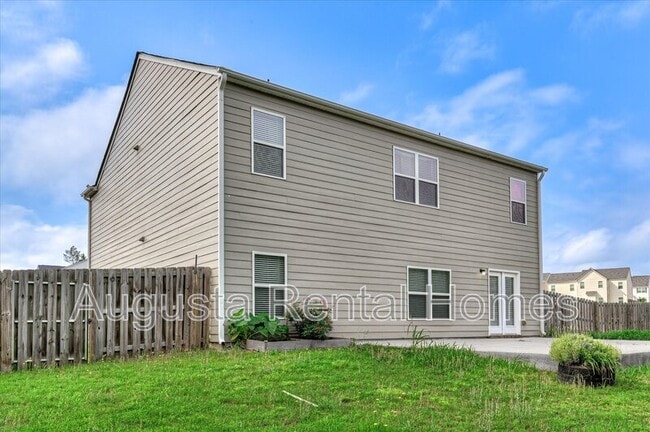 Building Photo - 5060 Vine Ln