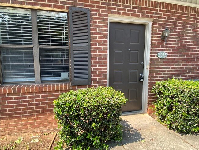 Building Photo - 5032 Top Cat Ct