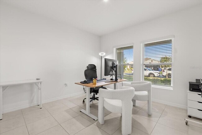 Building Photo - 375 Pink Ibis Bnd