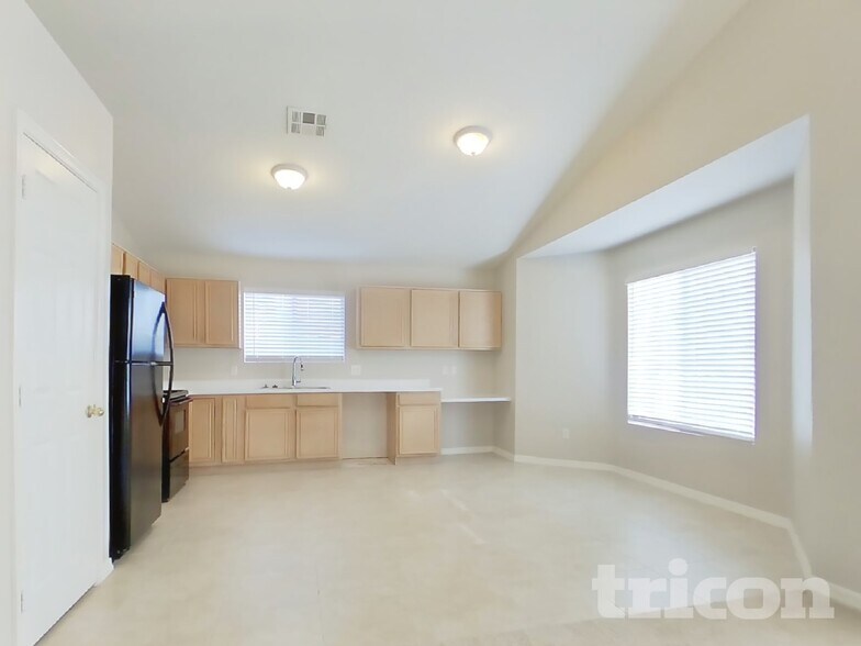 Building Photo - 423 N Shaylee Ln