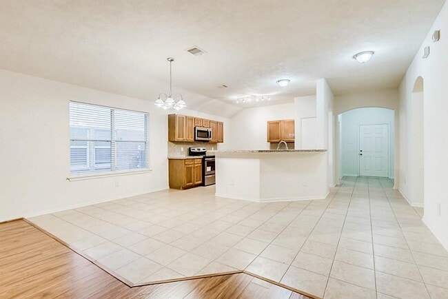 Building Photo - 25831 Chapman Falls Dr