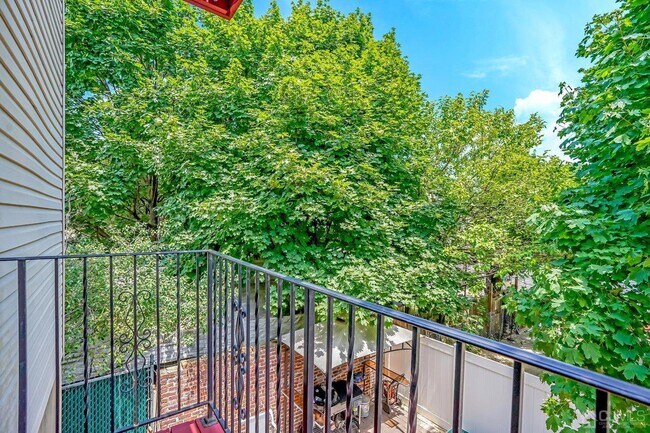 Building Photo - 125 Elizabeth Ave