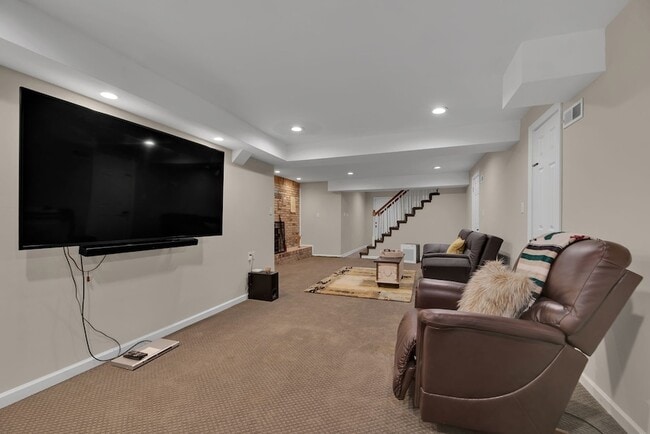Building Photo - 6112 Frontier Ct