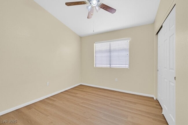 Building Photo - 137 Tapatio St