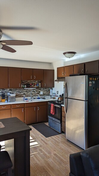 Building Photo - 1711 Reetz Rd