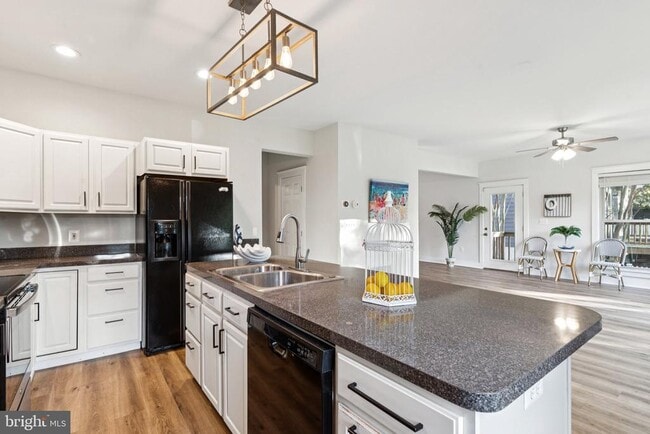 Building Photo - 4922 Lerch Dr