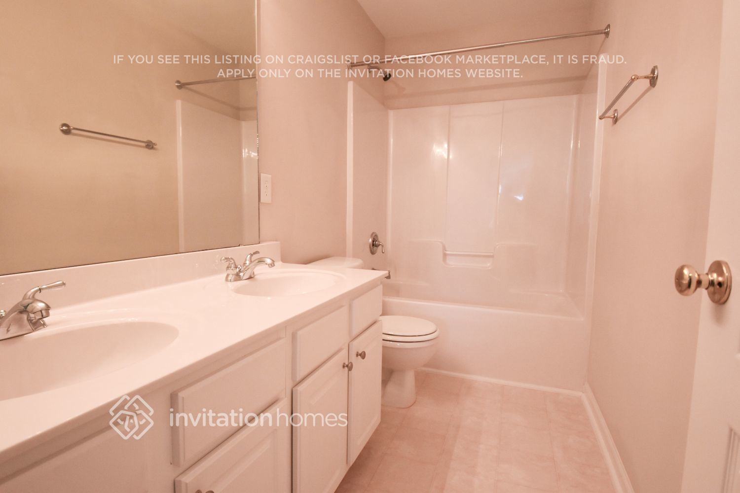 Building Photo - 5304 Granada Hills Dr