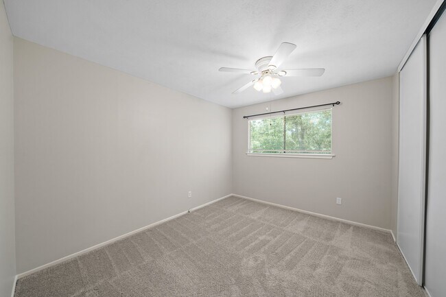 Building Photo - 1714 N Red Cedar Cir