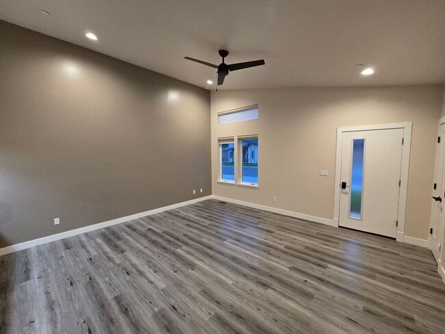 Building Photo - Senior Living Community (55+) - Built In 2...