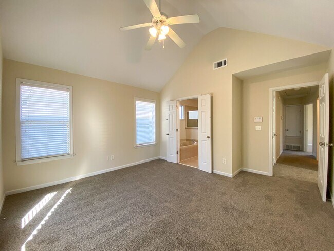 Building Photo - 3 bedroom 2.5 bathroom in Harbor Town Memphis