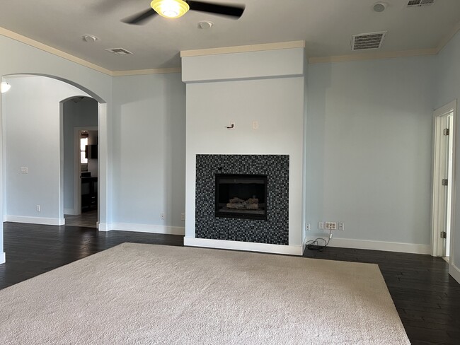 Building Photo - 8424 Northwest 142nd Street