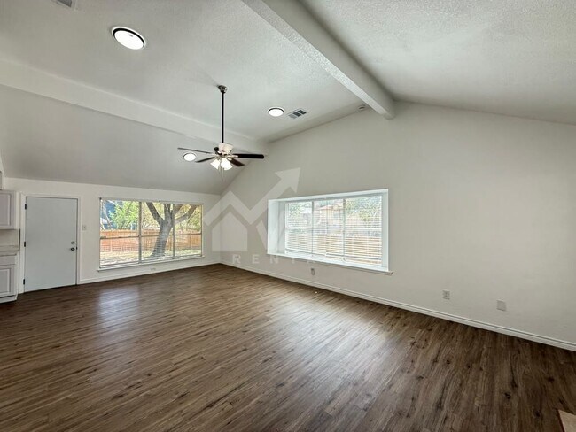 Building Photo - 6402 Gray Ridge