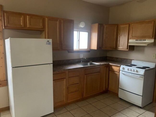 Building Photo - 2 bedroom 1 bath house by City Park