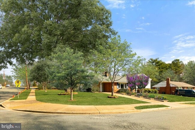 Building Photo - 8016 Gosport Ln