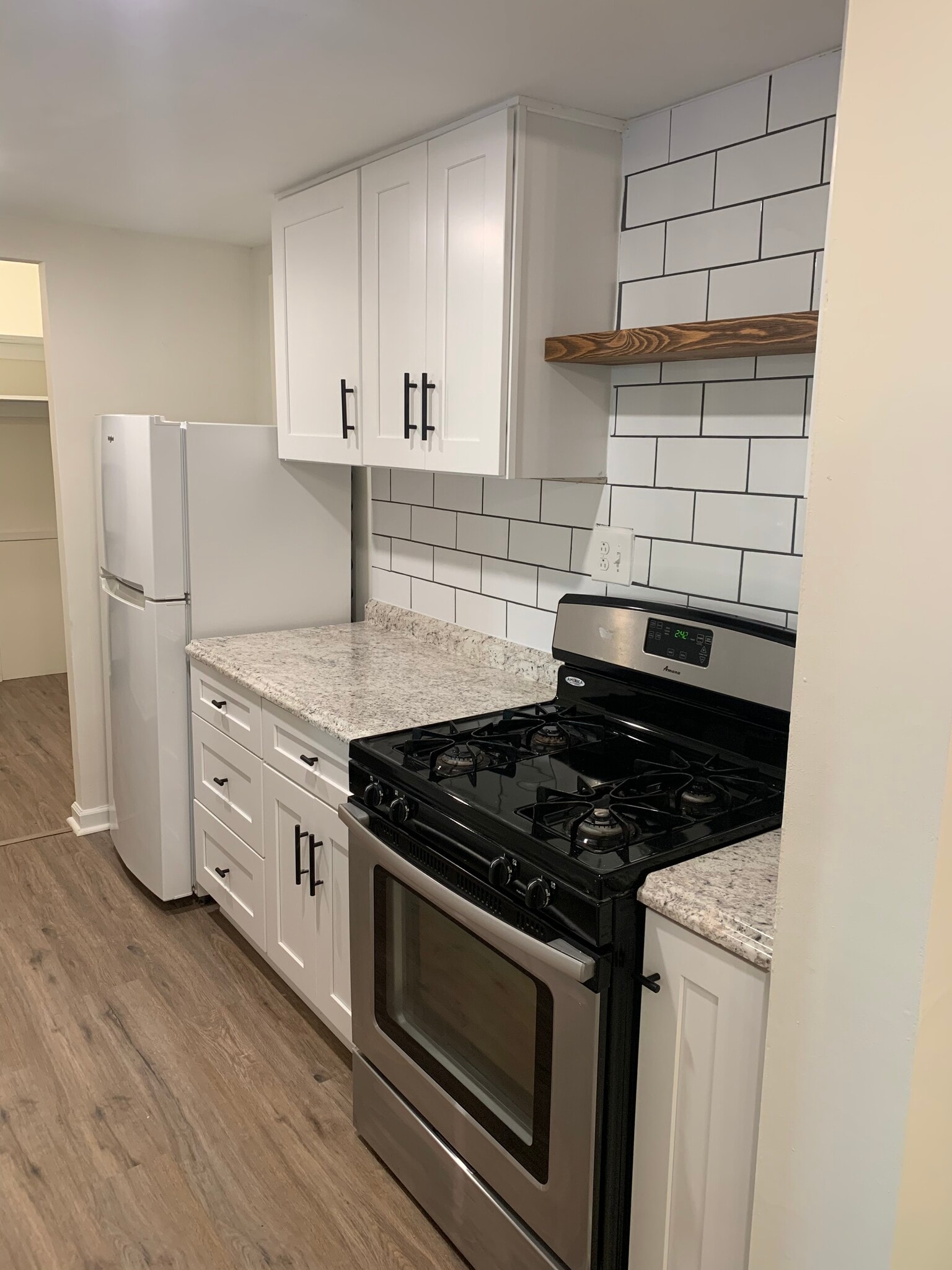 Building Photo - 156 Drummers Ln