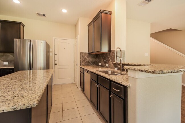 Building Photo - 5223 Gulf Stream Ln