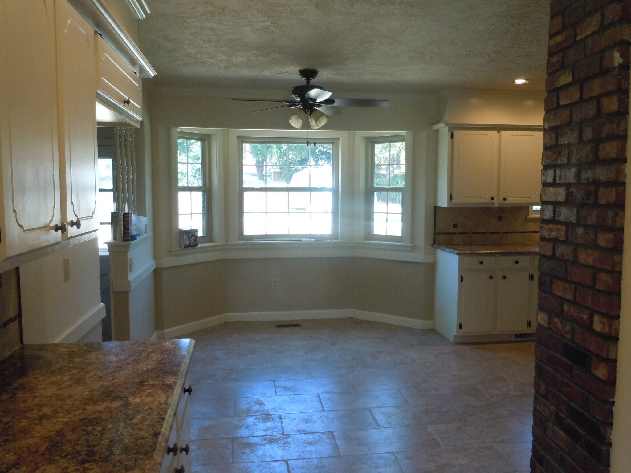 Building Photo - 7701 Briarwood Ave