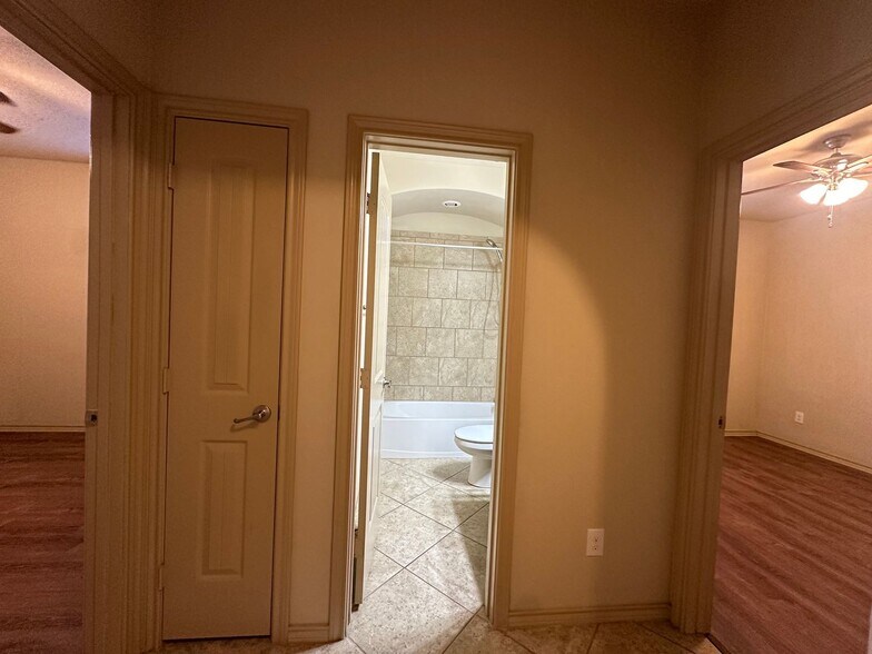 Building Photo - 3108 Tamarack Ln