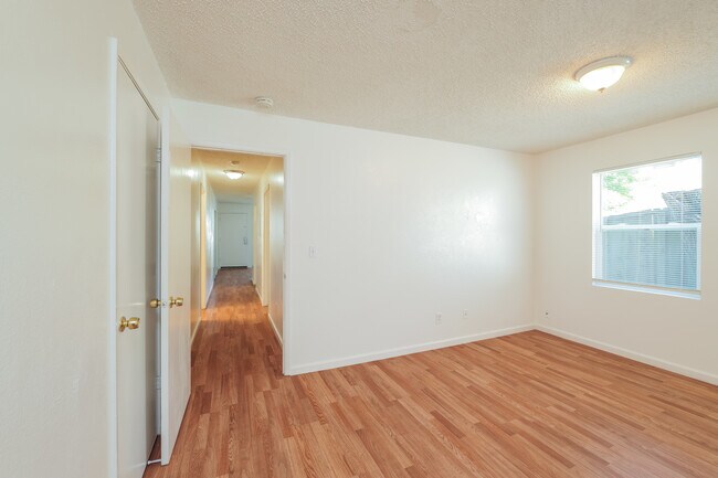 Building Photo - 233 Florida St