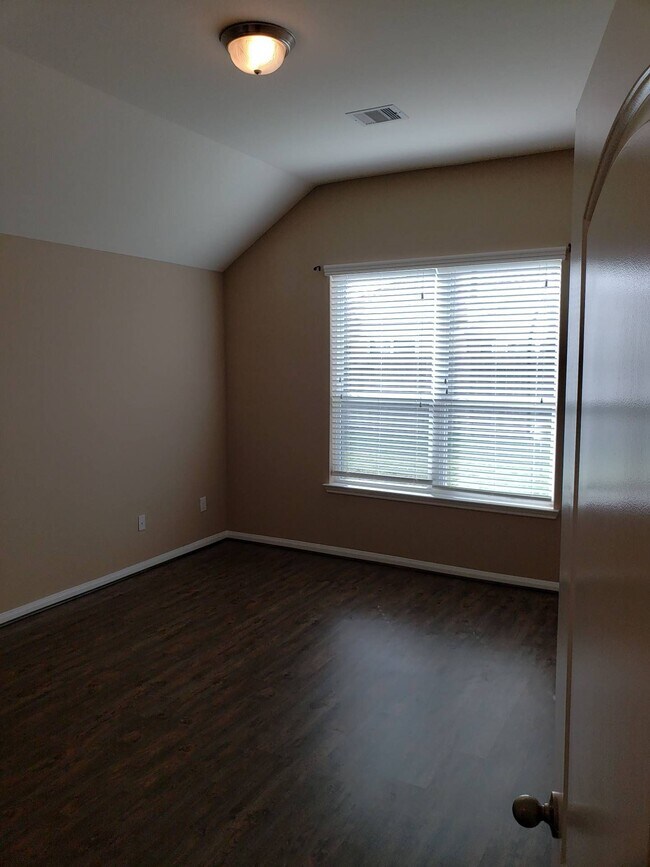 Building Photo - 26707 Gladestone Ridge Ct