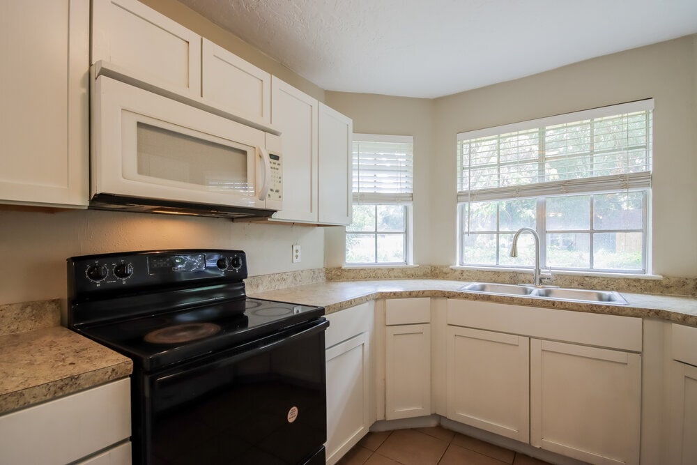 Building Photo - 8215 Eastern Bluebird Dr