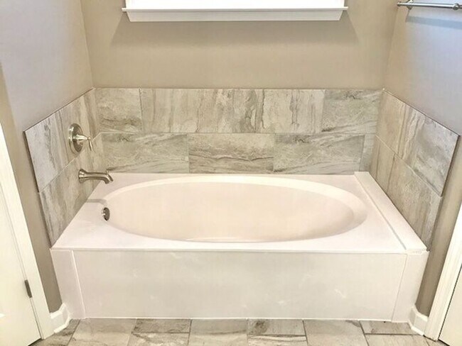 Building Photo - Now Leasing a Brand New 5 Bedroom 3 Bath Home